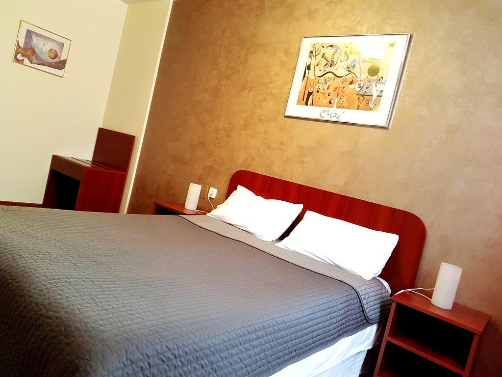 Hotel Mic Βουκουρέστι Εξωτερικό φωτογραφία